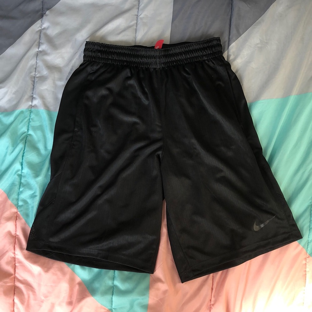 Nike shorts black